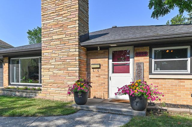 3044 N Main STREET, Racine, WI 53402