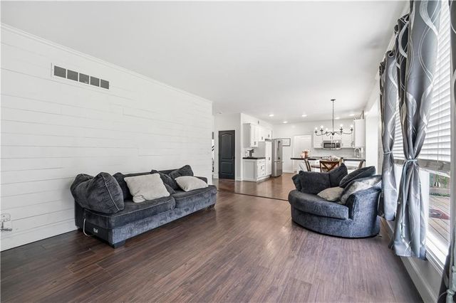 8004 W 144th Place, Overland Park, KS 66223