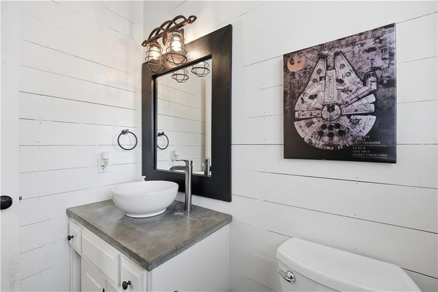 8004 W 144th Place, Overland Park, KS 66223