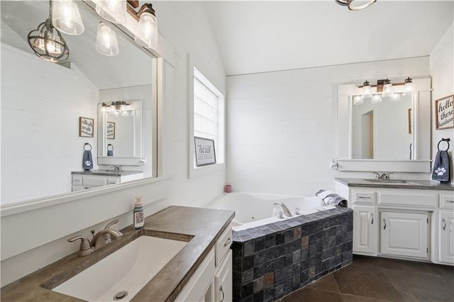 8004 W 144th Place, Overland Park, KS 66223