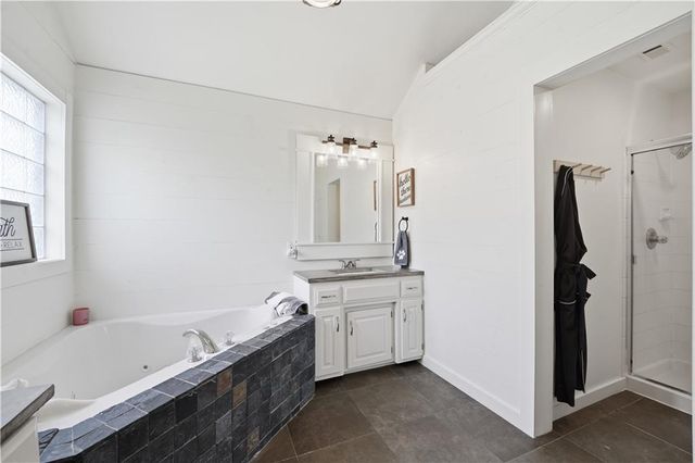 8004 W 144th Place, Overland Park, KS 66223