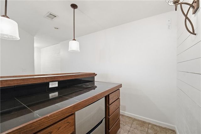 8004 W 144th Place, Overland Park, KS 66223