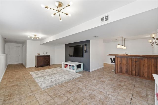 8004 W 144th Place, Overland Park, KS 66223