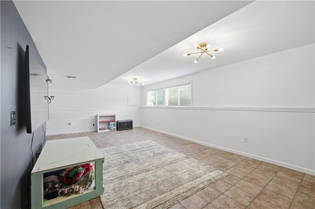 8004 W 144th Place, Overland Park, KS 66223