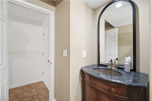 8004 W 144th Place, Overland Park, KS 66223