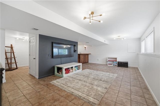 8004 W 144th Place, Overland Park, KS 66223