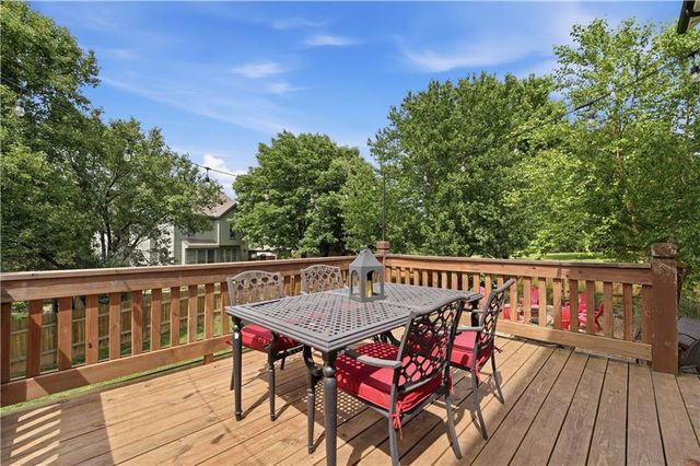 8004 W 144th Place, Overland Park, KS 66223