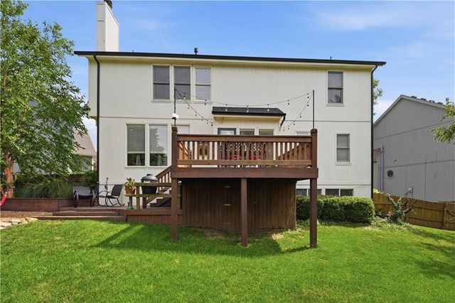 8004 W 144th Place, Overland Park, KS 66223