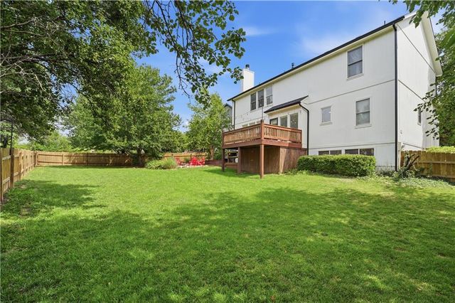 8004 W 144th Place, Overland Park, KS 66223