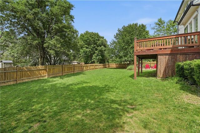 8004 W 144th Place, Overland Park, KS 66223