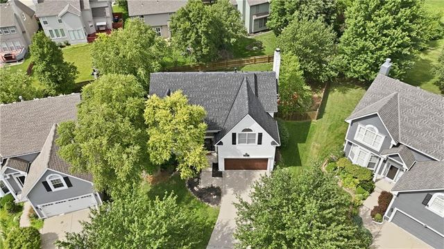 8004 W 144th Place, Overland Park, KS 66223