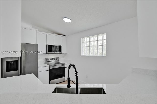 4114 Sapphire St, Weston, FL 33331