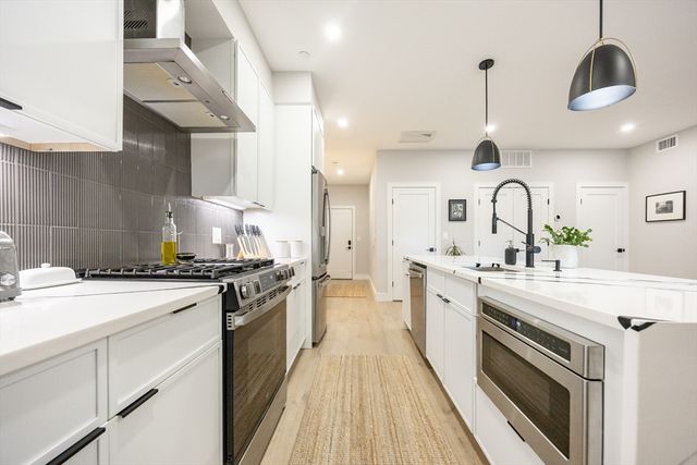 70 Shawsheen Road PH5, Boston, MA 02128