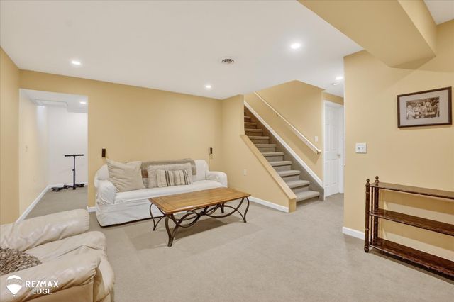 1462 Manistee Drive, Grand Blanc, MI 48439