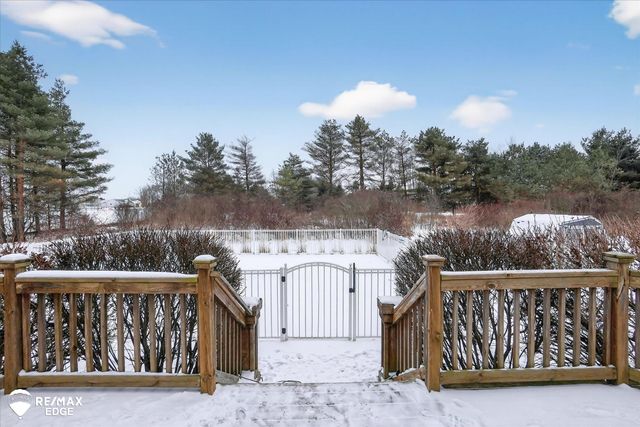 1462 Manistee Drive, Grand Blanc, MI 48439