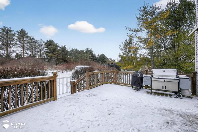 1462 Manistee Drive, Grand Blanc, MI 48439