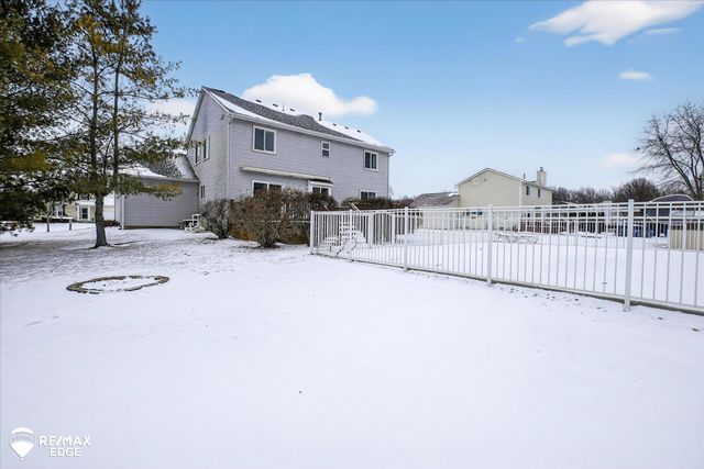 1462 Manistee Drive, Grand Blanc, MI 48439