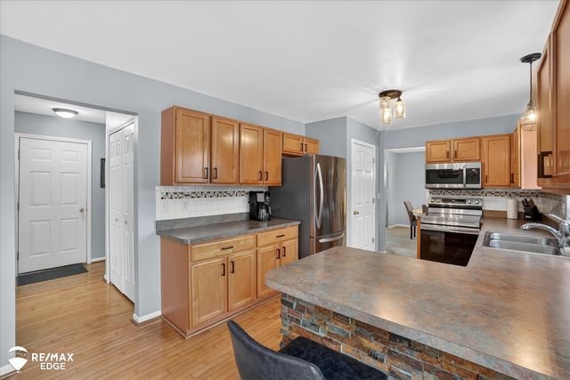 1462 Manistee Drive, Grand Blanc, MI 48439