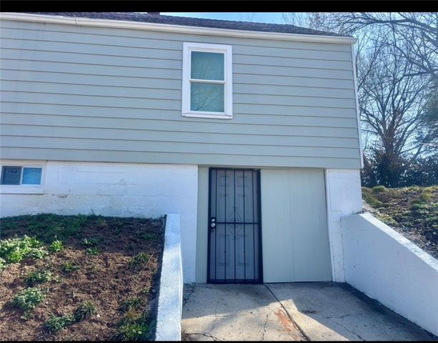 5601 E 27th Terrace, Kansas City, MO 64128
