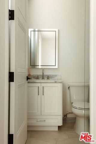 10725 Ashton Avenue 301, Los Angeles, CA 90024