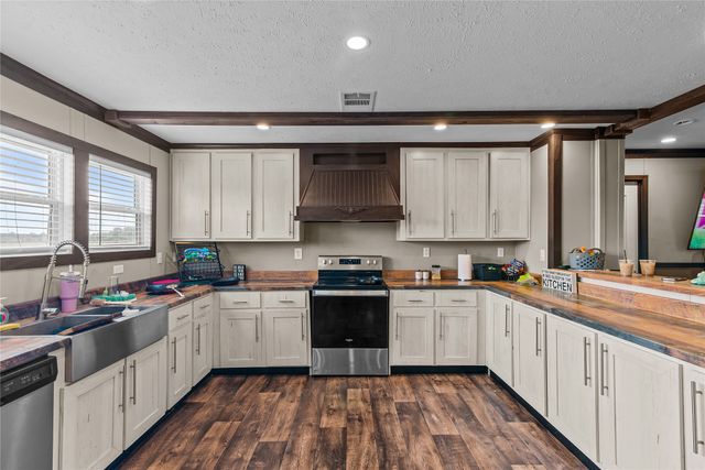 4638 Benton Road, Bossier City, LA 71111