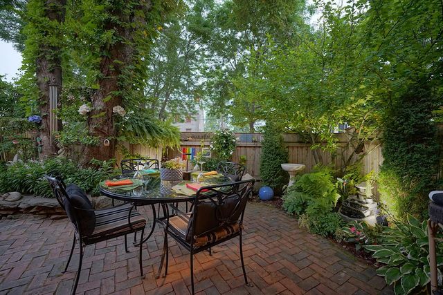 20 Atkinson Street, Portsmouth, NH 03801