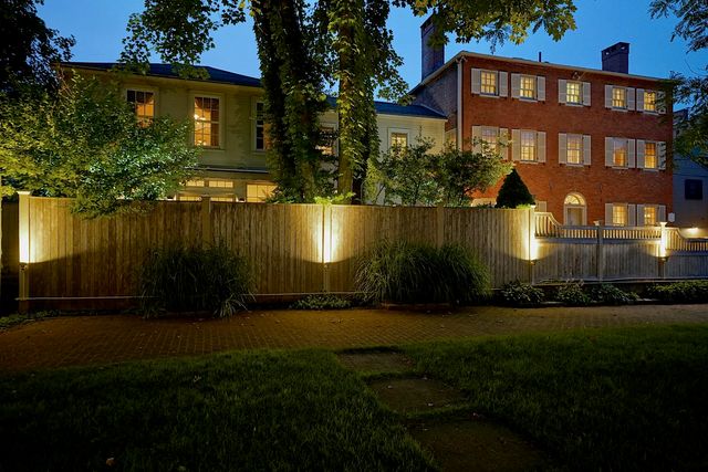 20 Atkinson Street, Portsmouth, NH 03801