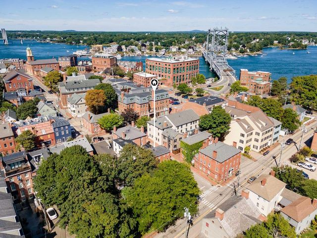 20 Atkinson Street, Portsmouth, NH 03801