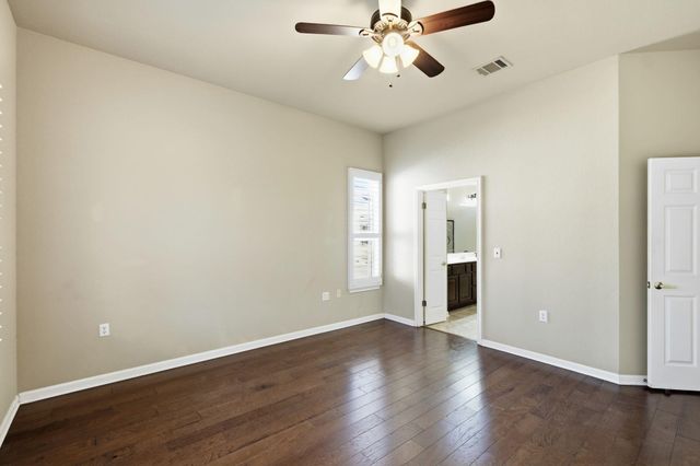 196 Whispering Wind DR, Georgetown, TX 78633