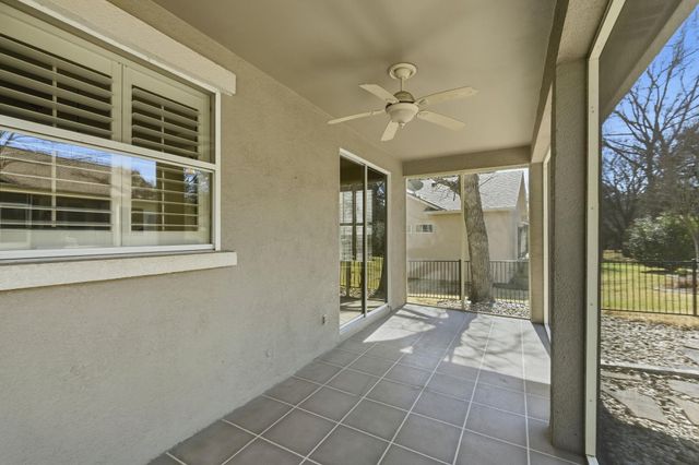 196 Whispering Wind DR, Georgetown, TX 78633