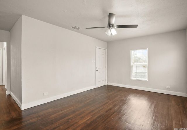 2303 Burnet, San Antonio, TX 78202