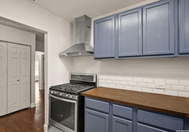 2303 Burnet, San Antonio, TX 78202