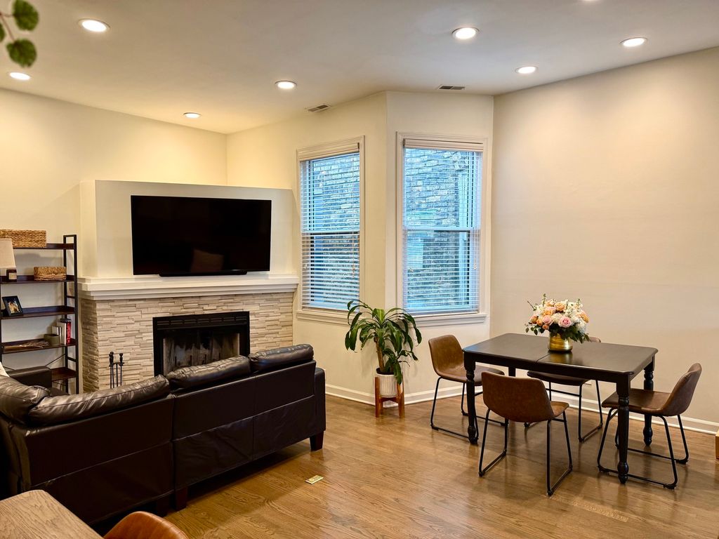1914 N Sheffield Avenue 3R, Chicago, IL 60614 — photo 3