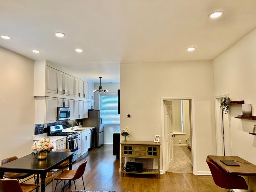 1914 N Sheffield Avenue 3R, Chicago, IL 60614 — photo 4