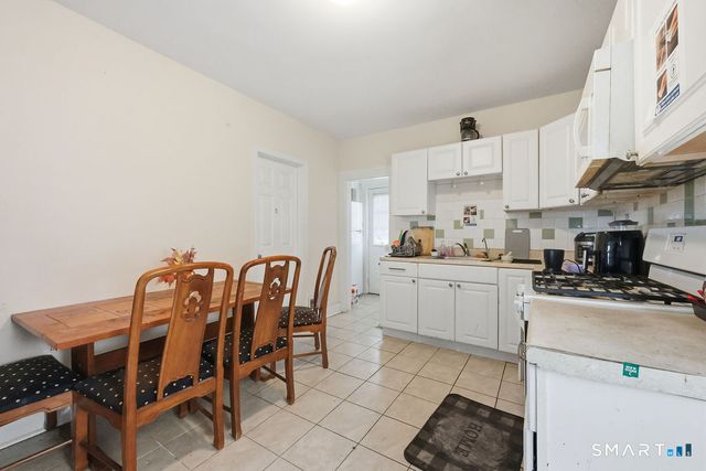 33 Baggott Street, West Haven, CT 06516