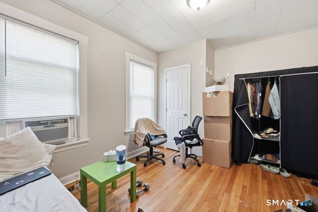 33 Baggott Street, West Haven, CT 06516