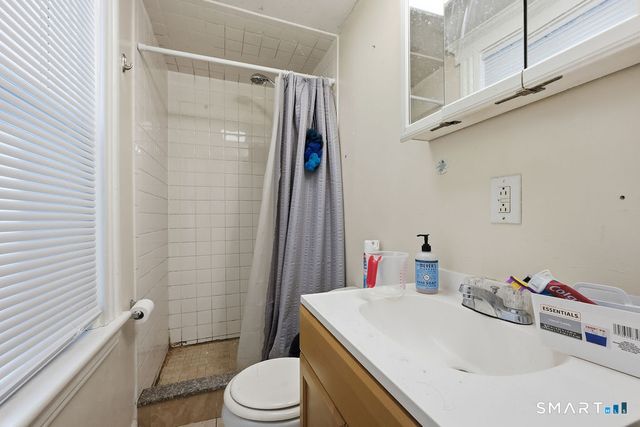 33 Baggott Street, West Haven, CT 06516