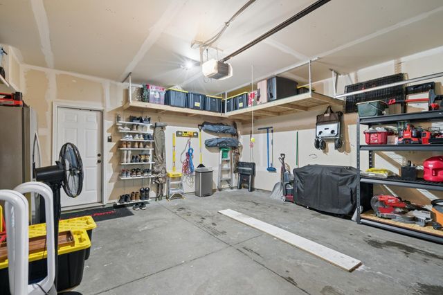 2574 Vierling Drive E, Shakopee, MN 55379