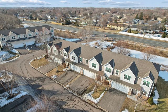 2574 Vierling Drive E, Shakopee, MN 55379