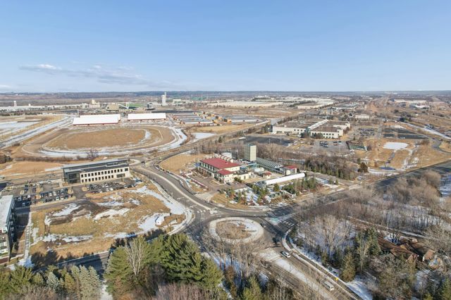 2574 Vierling Drive E, Shakopee, MN 55379