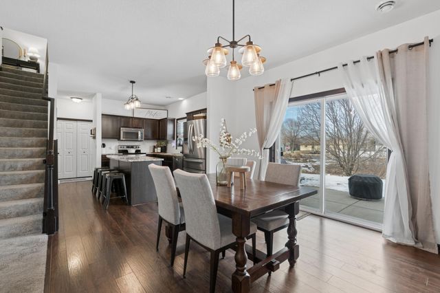 2574 Vierling Drive E, Shakopee, MN 55379