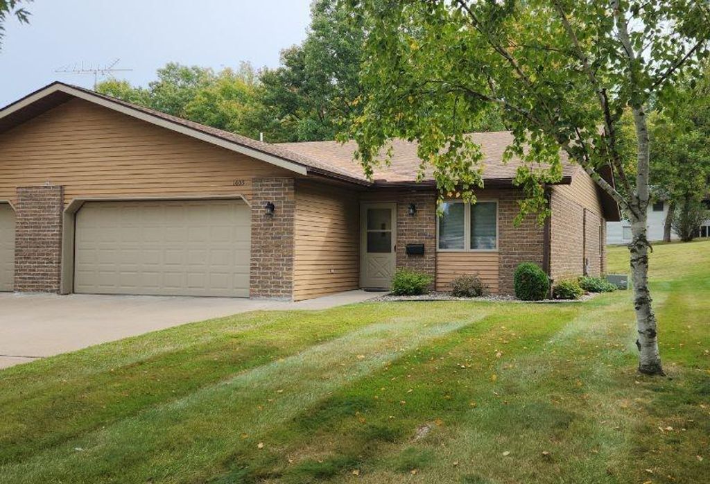 1005 4th Avenue NW, Milaca, MN 56353