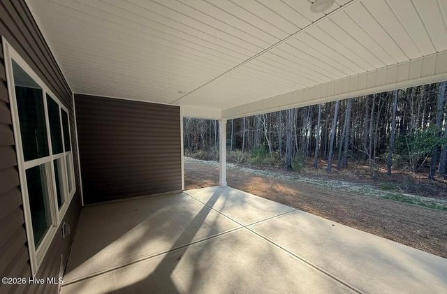 151 Seashore Street, Grimesland, NC 27837