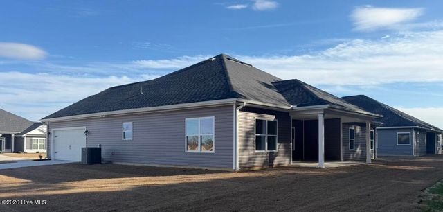 151 Seashore Street, Grimesland, NC 27837
