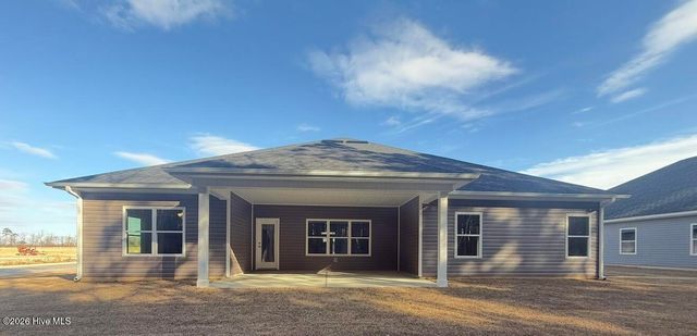 151 Seashore Street, Grimesland, NC 27837