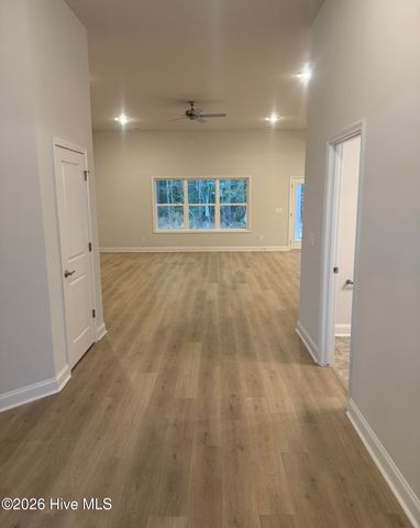 151 Seashore Street, Grimesland, NC 27837