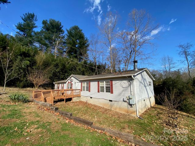 97 Sand Hill School Road, Asheville, NC 28806