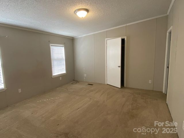 97 Sand Hill School Road, Asheville, NC 28806