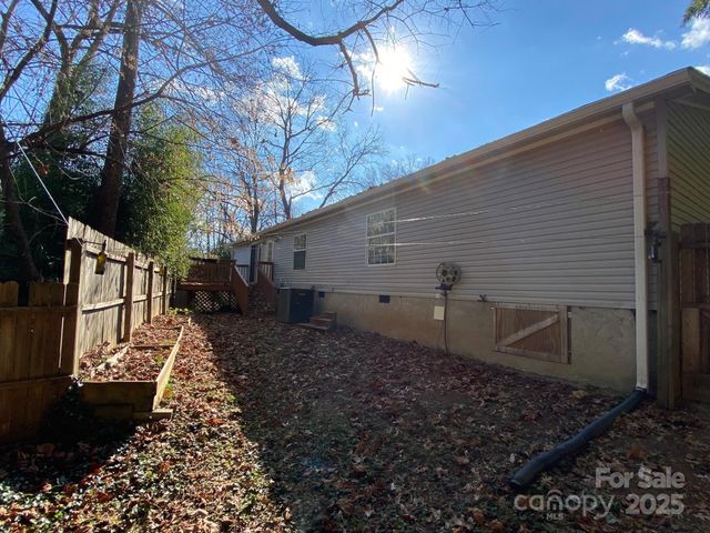 97 Sand Hill School Road, Asheville, NC 28806