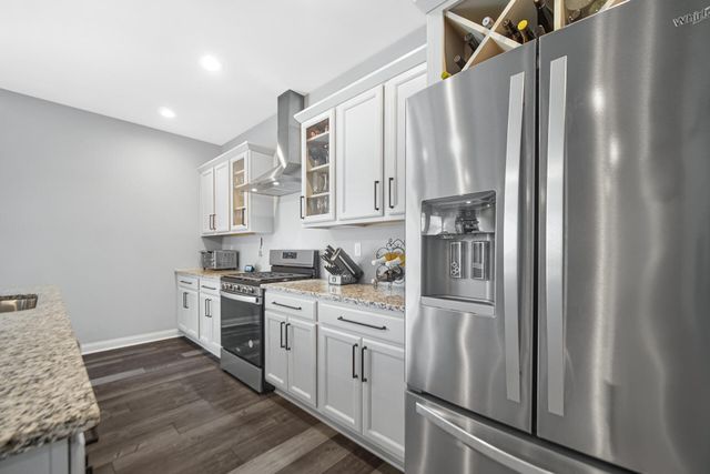 9551 Fescue Drive, St. John, IN 46373